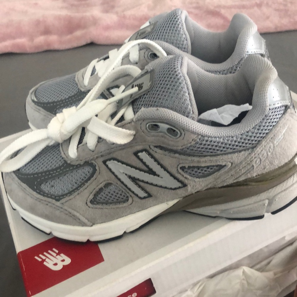 Brand new New Balance @990v4